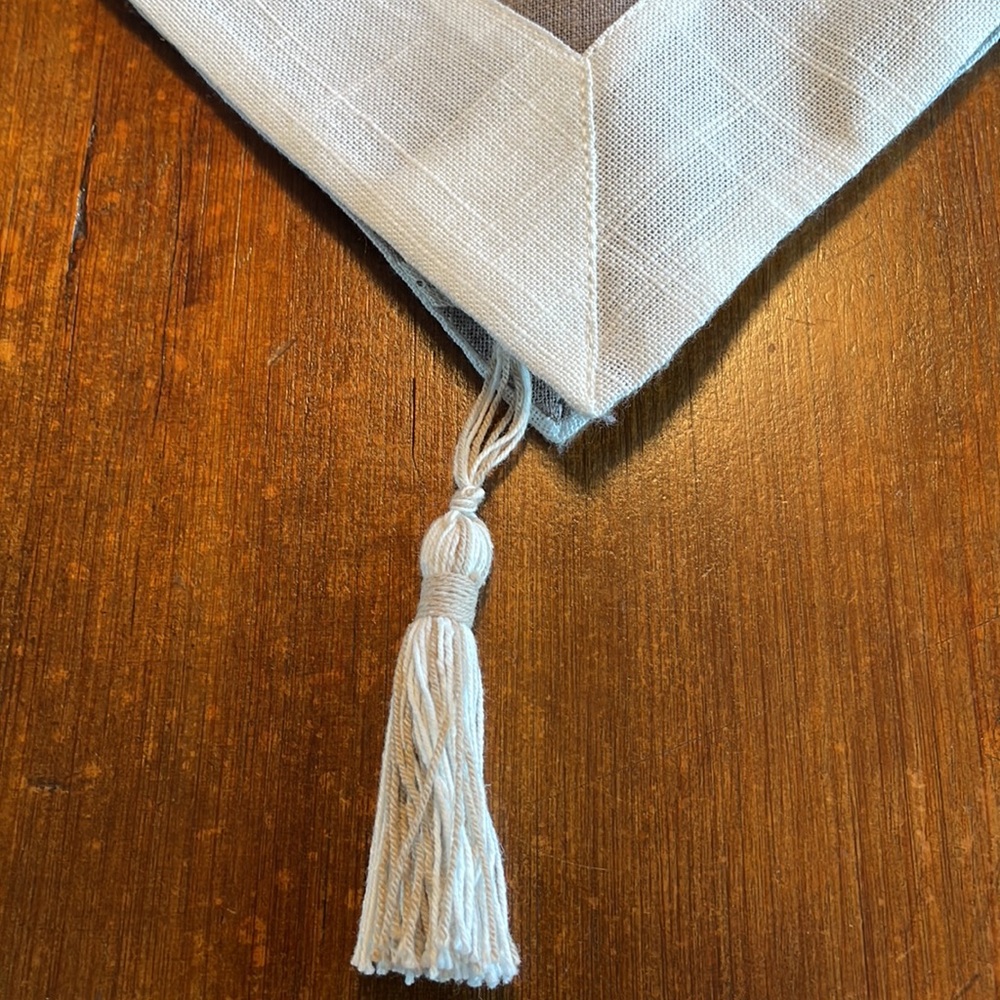 Table Runner - Picture 3 of 6